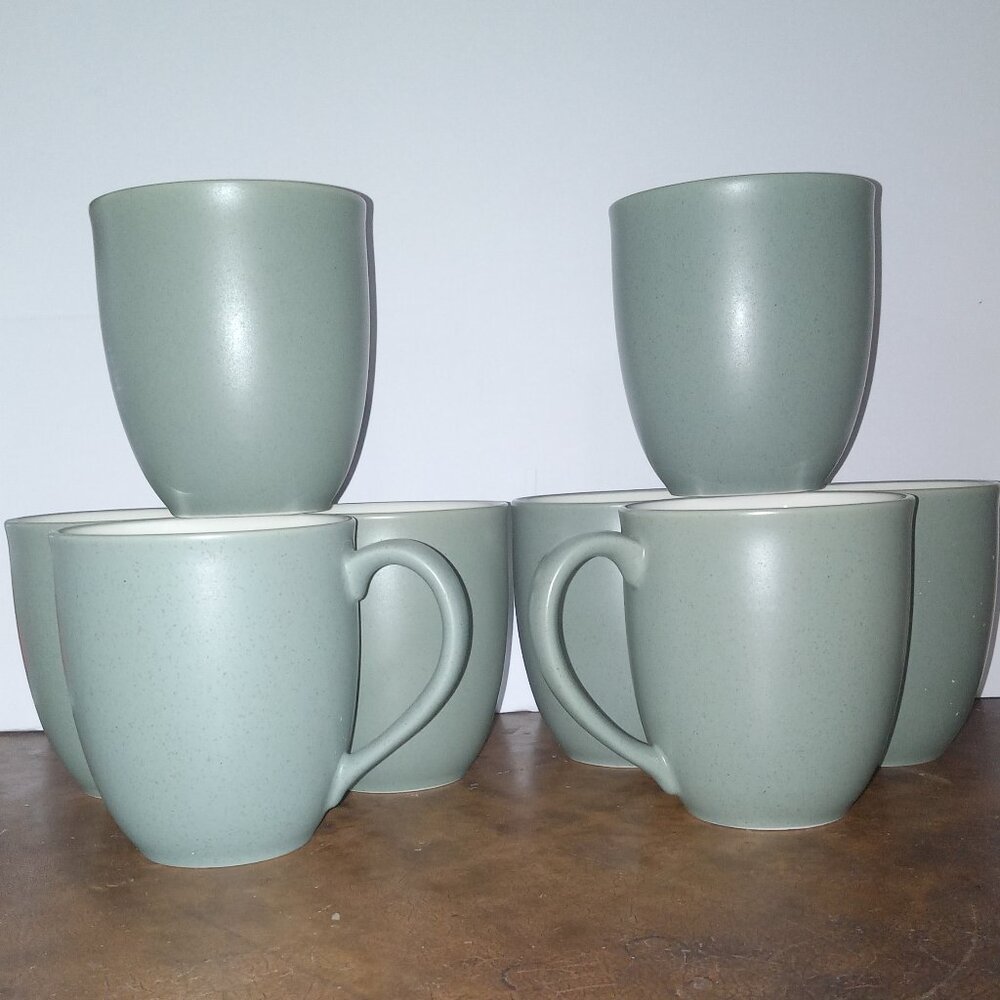Set of 8 Noritake Colorwave Green Mugs